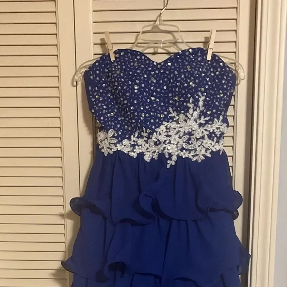 Prom dress - Picture 3 of 3